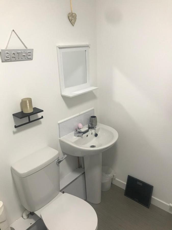 Modern And Bright Home In Quiet And Central Area Inverness Ngoại thất bức ảnh